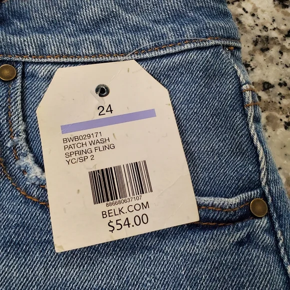 Wonderly Belk size 24 new Jean shorts - Picture 2 of 4
